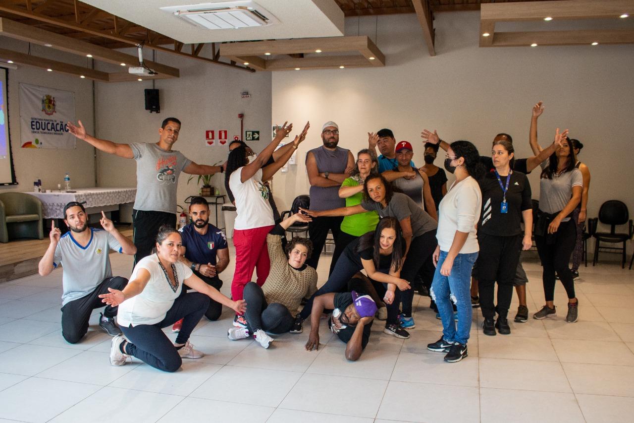 Educação promove formação em dança no contexto escolar