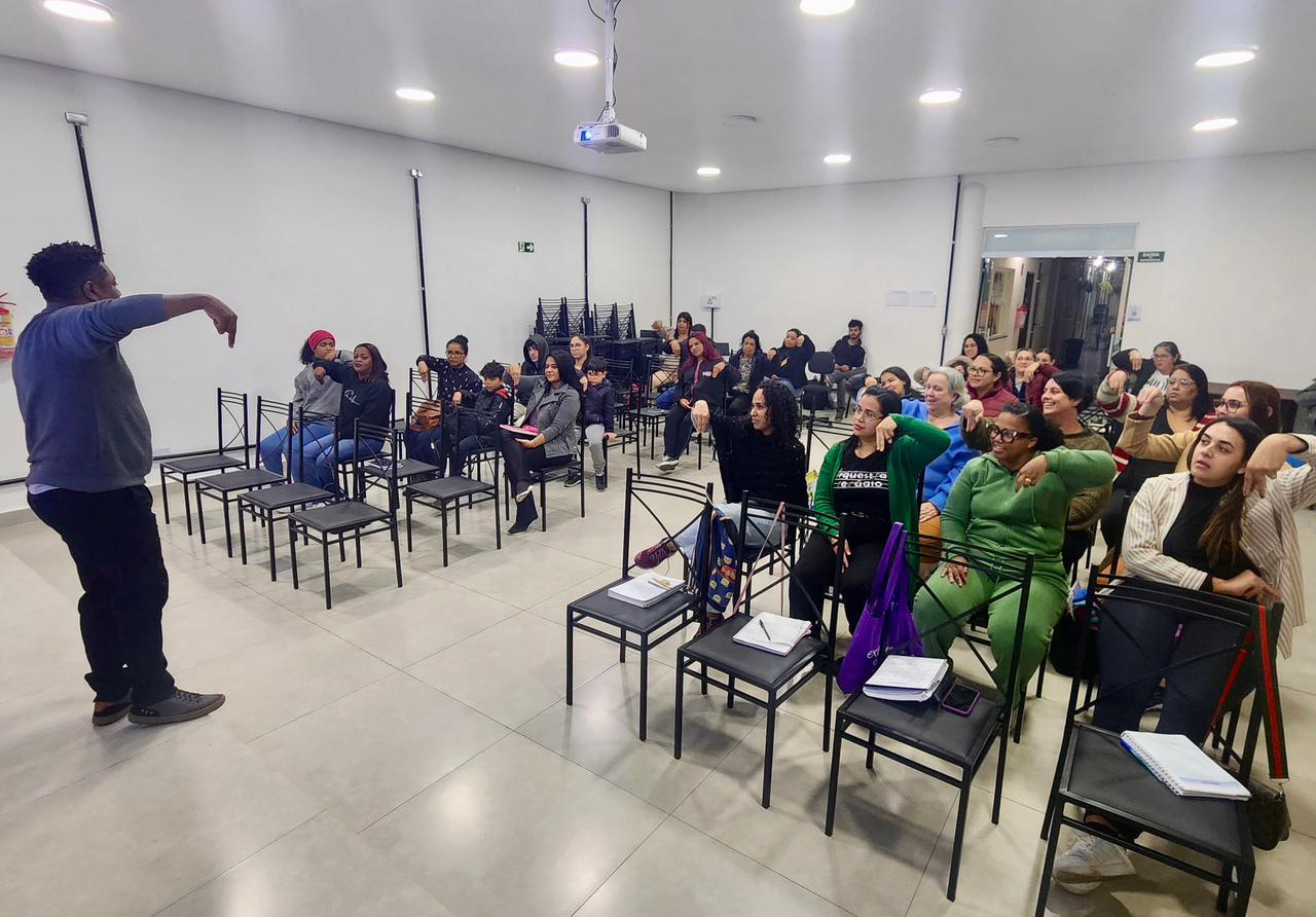 Itaquá abre inscrições para 250 vagas em curso de Libras